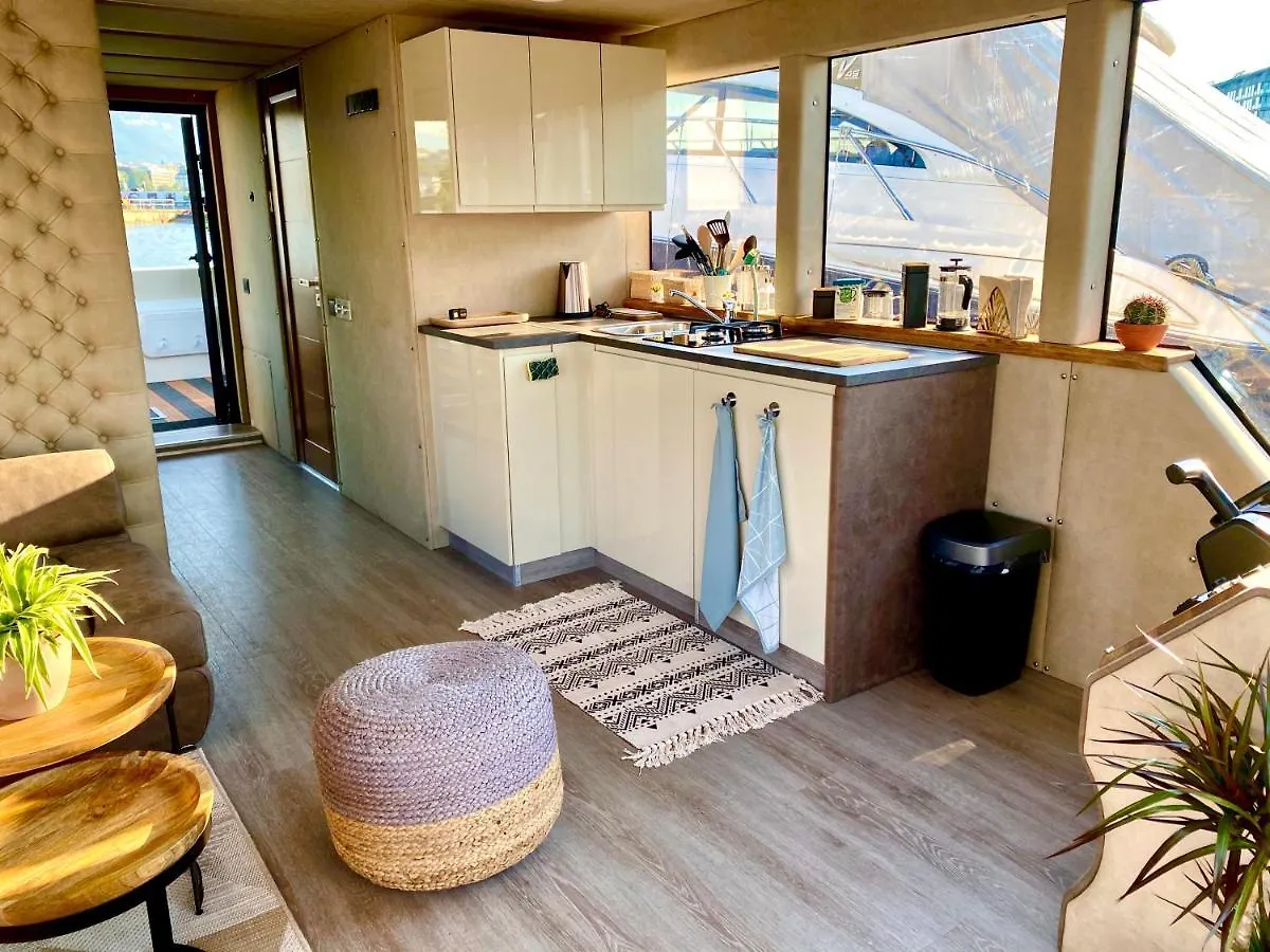 Houseboat - Dormez Sur Le Lac Hotel Geneva